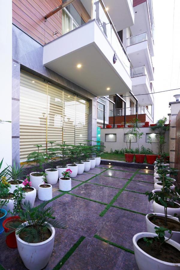 Lime Tree Hotel Pulkit Gurgaon-Artemis Hospital, Nearest Metro Huda City Centre Extérieur photo
